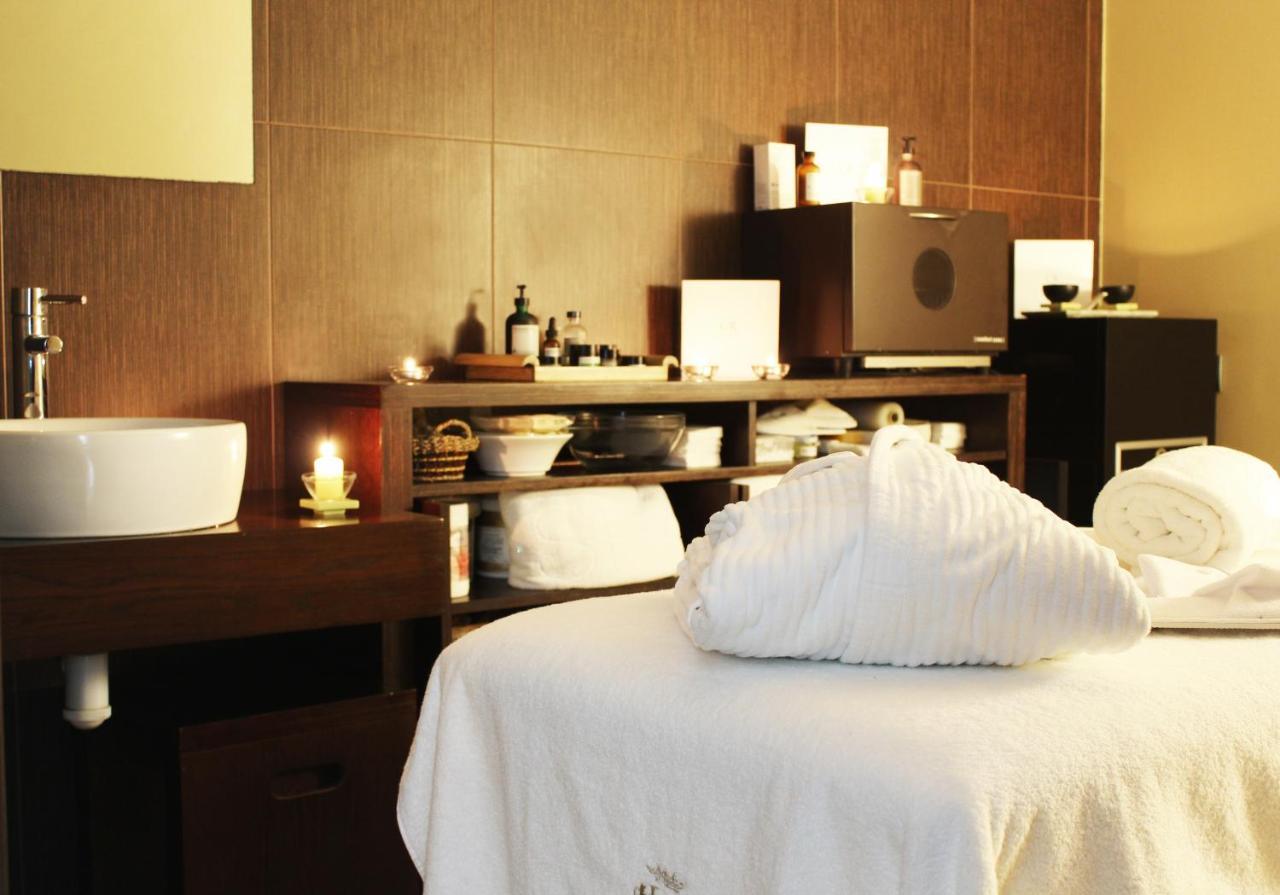Pazo Los Escudos Hotel Spa & Resort Vigo Exteriér fotografie A treatment room at the spa