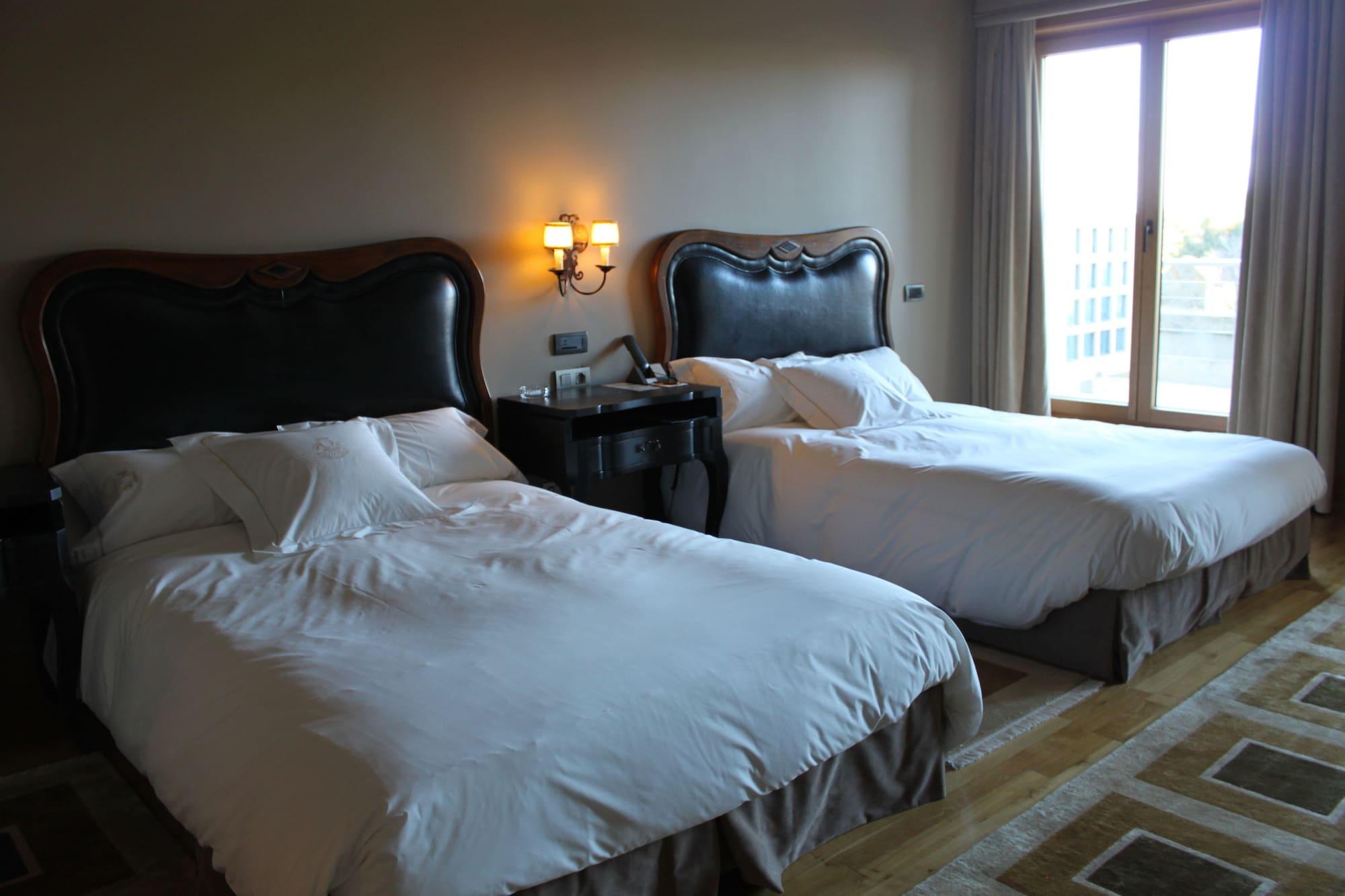 Pazo Los Escudos Hotel Spa & Resort Vigo Exteriér fotografie A room at the hotel