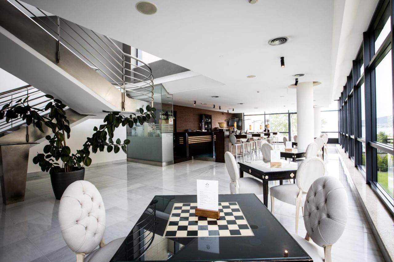 Pazo Los Escudos Hotel Spa & Resort Vigo Exteriér fotografie Interior of the hotel