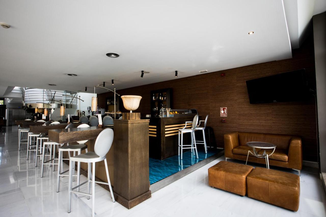 Pazo Los Escudos Hotel Spa & Resort Vigo Exteriér fotografie The lounge at the airport.